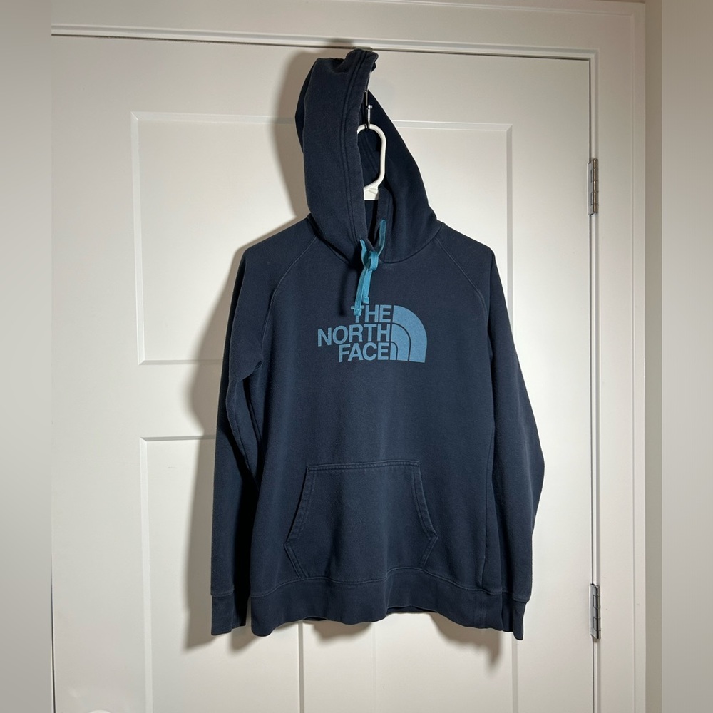 Women’s small/medium North Face hoodie sweatshirt